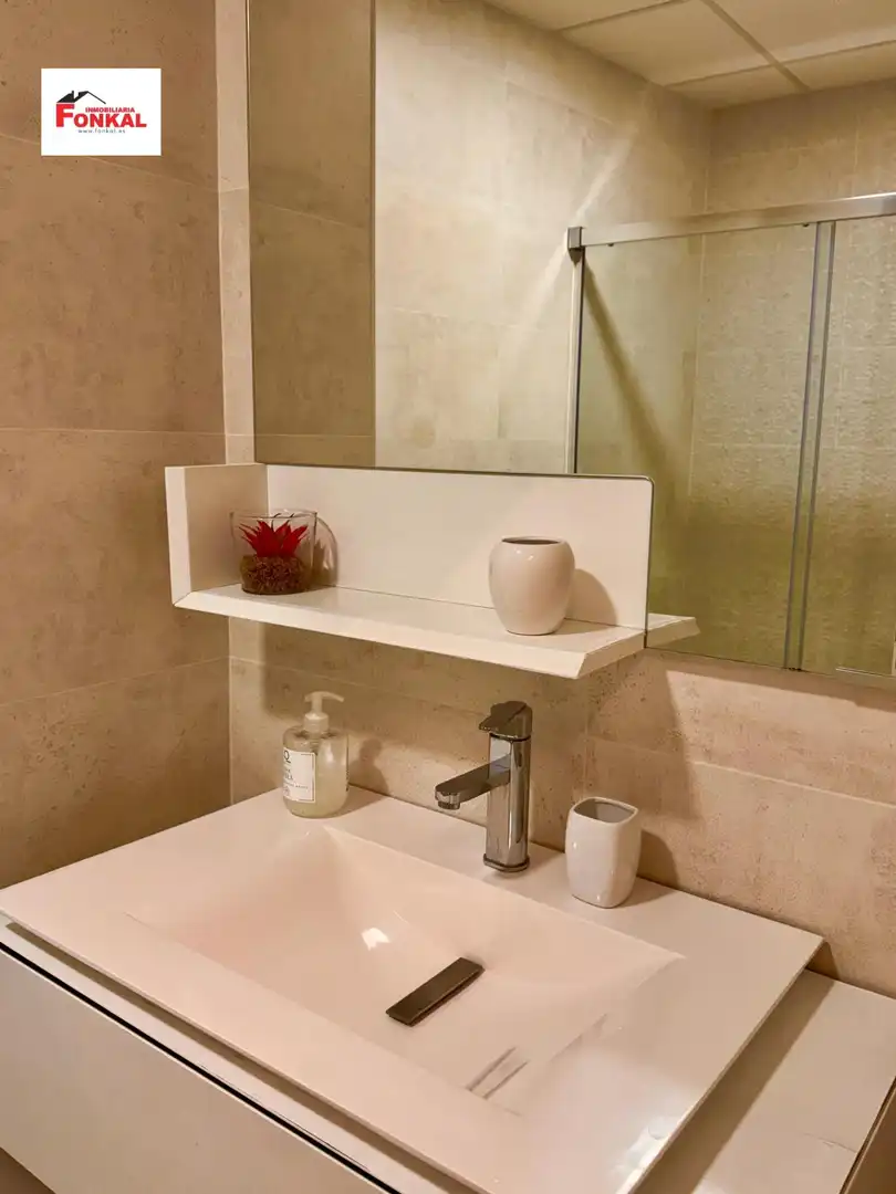 Baño de Piso de alquiler en Jerez de la Frontera con Aire acondicionado, Calefacción y Amueblado