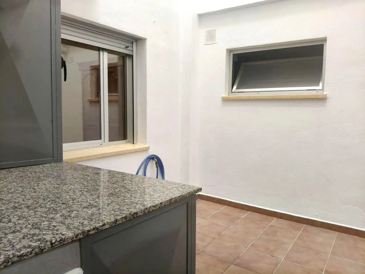 Küche von Erdgeschoss zur Miete in Alhaurín de la Torre mit Klimaanlage und Abstellraum