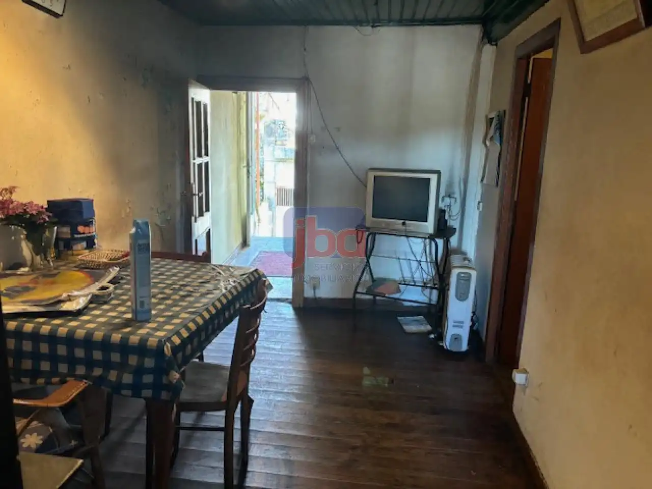 Cuina de Casa o xalet en venda en Muíños amb Calefacció i Jardí privat