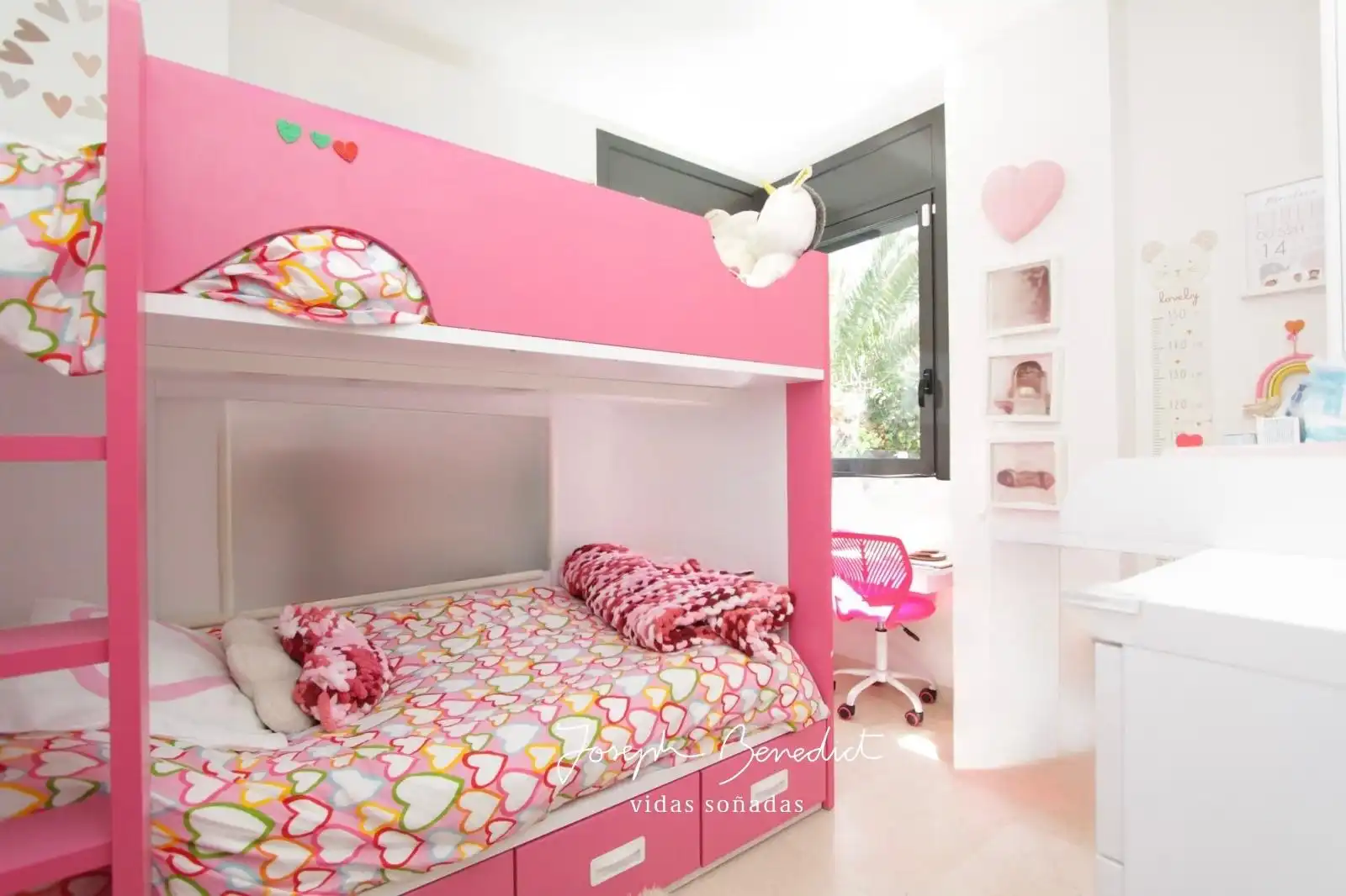 Schlafzimmer von Erdgeschoss zum Verkauf in Castelldefels mit Klimaanlage, Heizung und Privatgarten