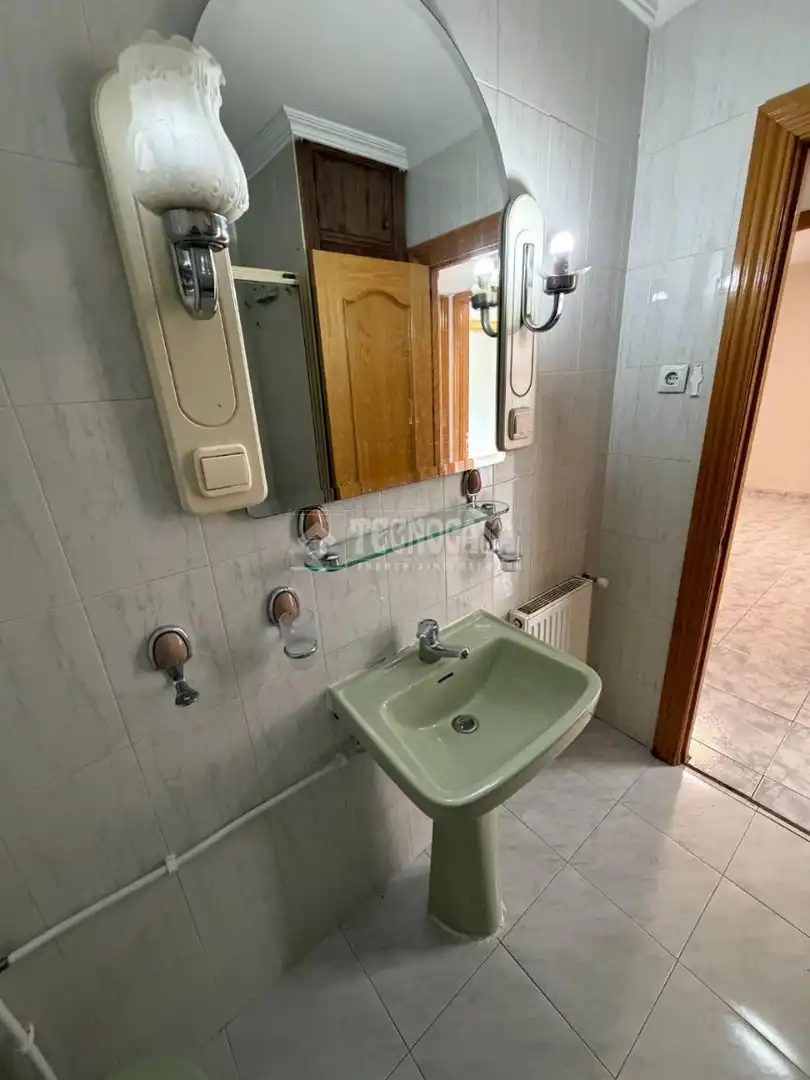 Badezimmer von Wohnung zum Verkauf in Fuenlabrada mit Heizung
