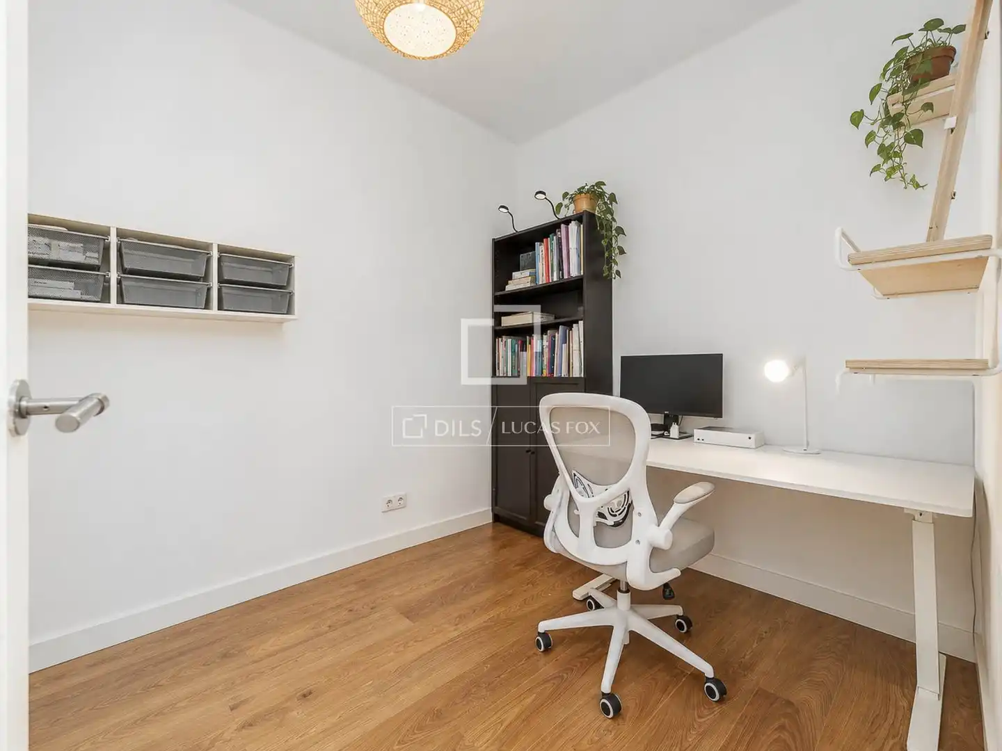 Bedroom of Attic for sale in Barcelona  with Air Conditioner, Heating and Terrace