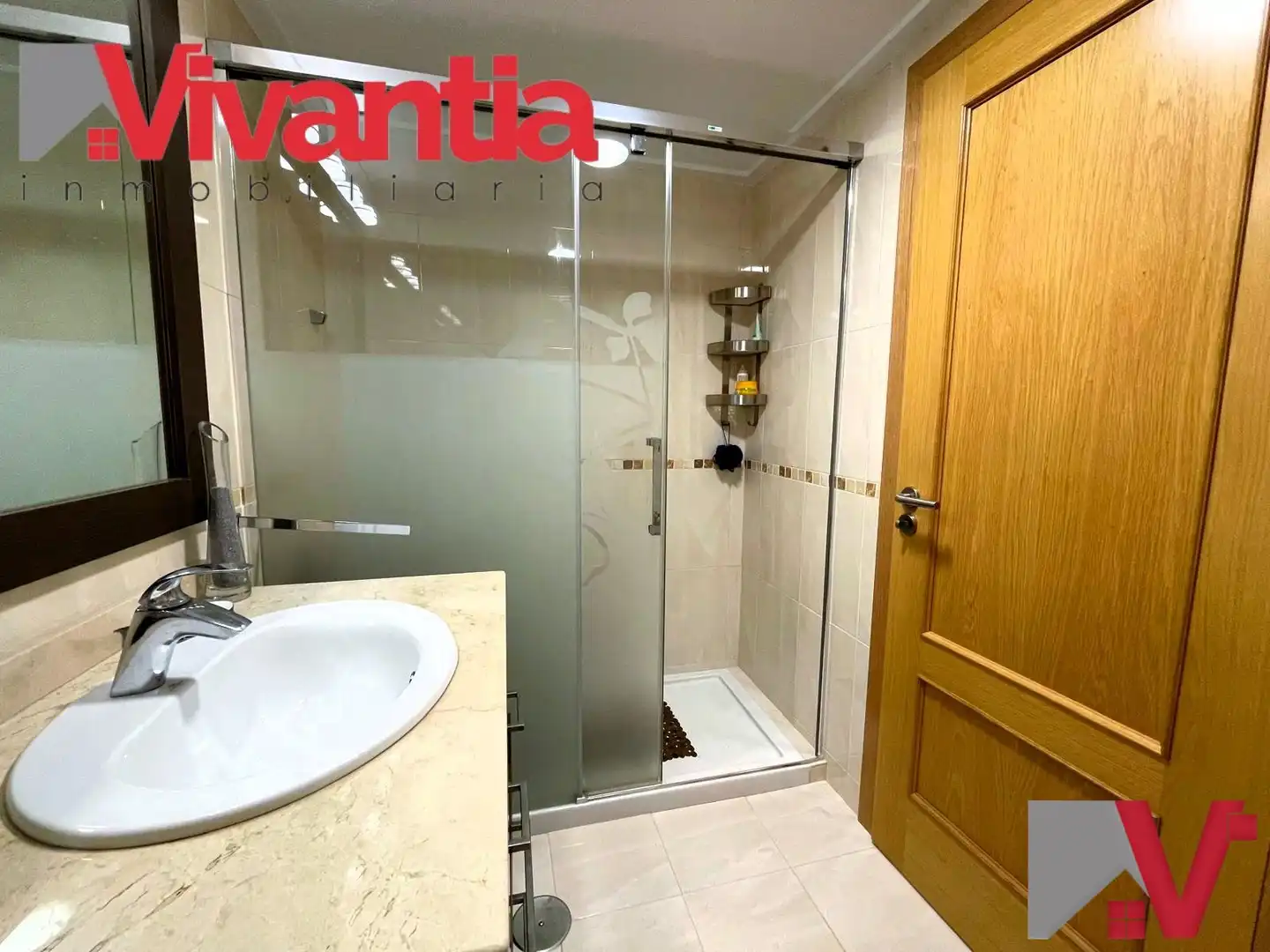 Bathroom of Flat for sale in Lorca  with Air Conditioner and Heating