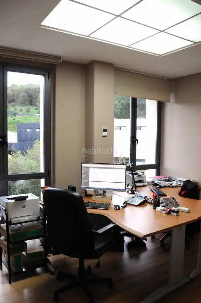 Office space with lift for sale in Calle de Lautximinieta 45C, imagen 25