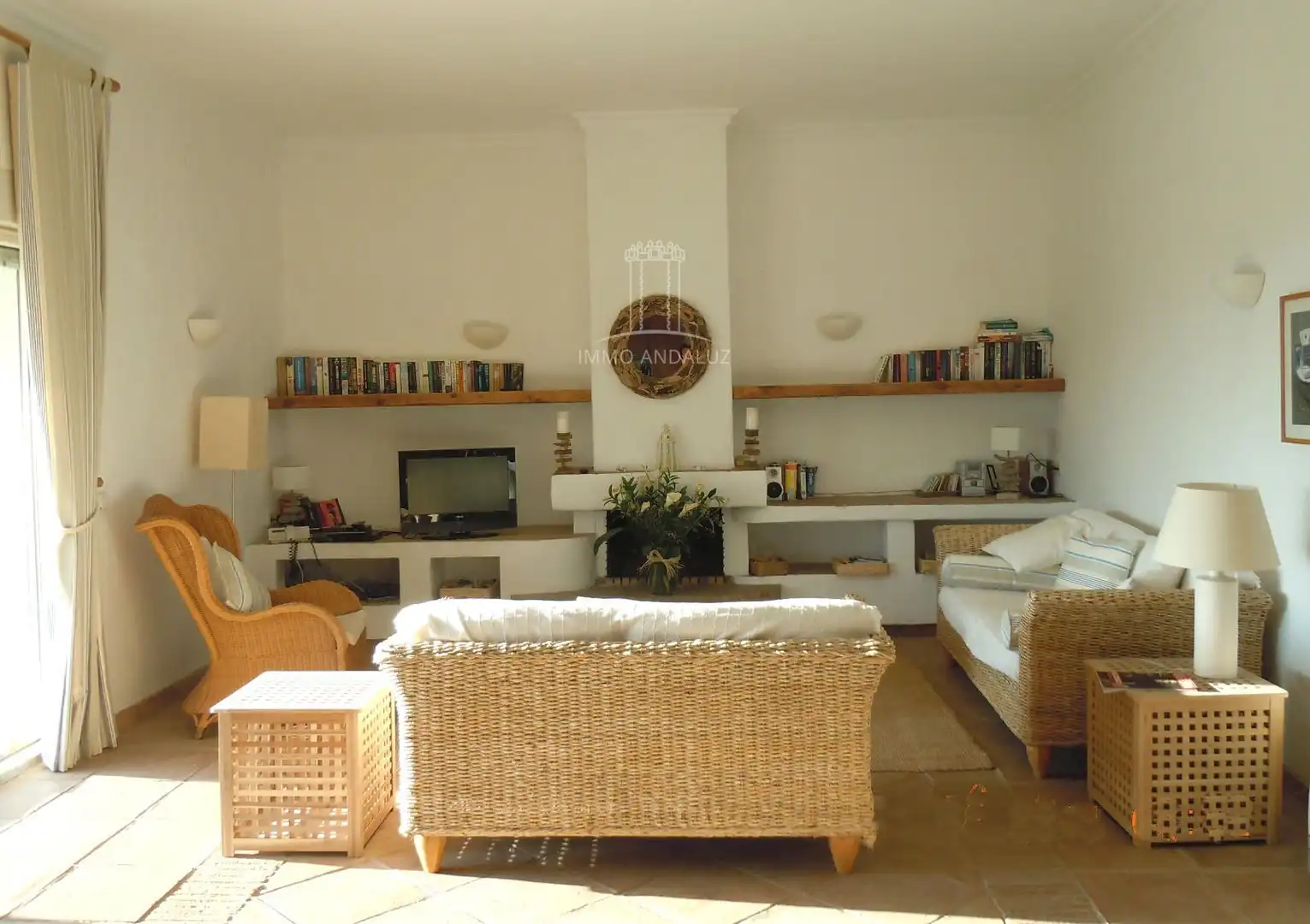 Sala d'estar de Casa o xalet en venda en Vejer de la Frontera amb Aire condicionat i Piscina