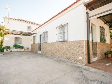 House for sale in Coín