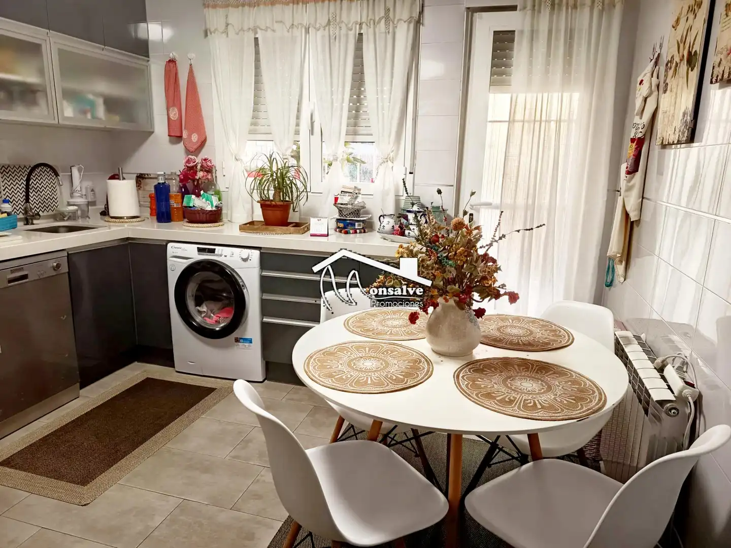 Cocina de Casa adosada en venta en Yeles con Aire acondicionado, Calefacción y Jardín privado