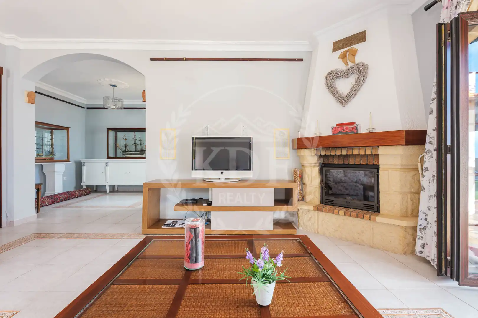 Sala d'estar de Casa o xalet en venda en Tacoronte amb Jardí privat, Terrassa i Piscina