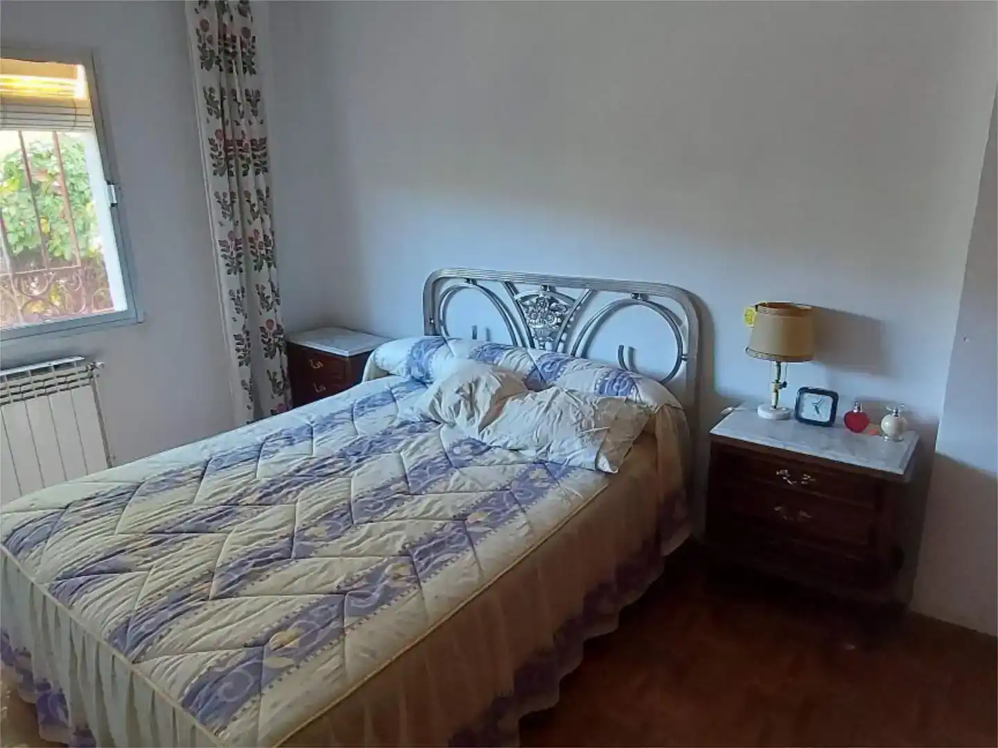 Dormitori de Casa adosada en venda en Sepúlveda amb Jardí privat, Traster i Moblat