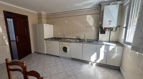 Foto 3 de Piso de alquiler en Truchas, Cuatro Vientos, Ponferrada