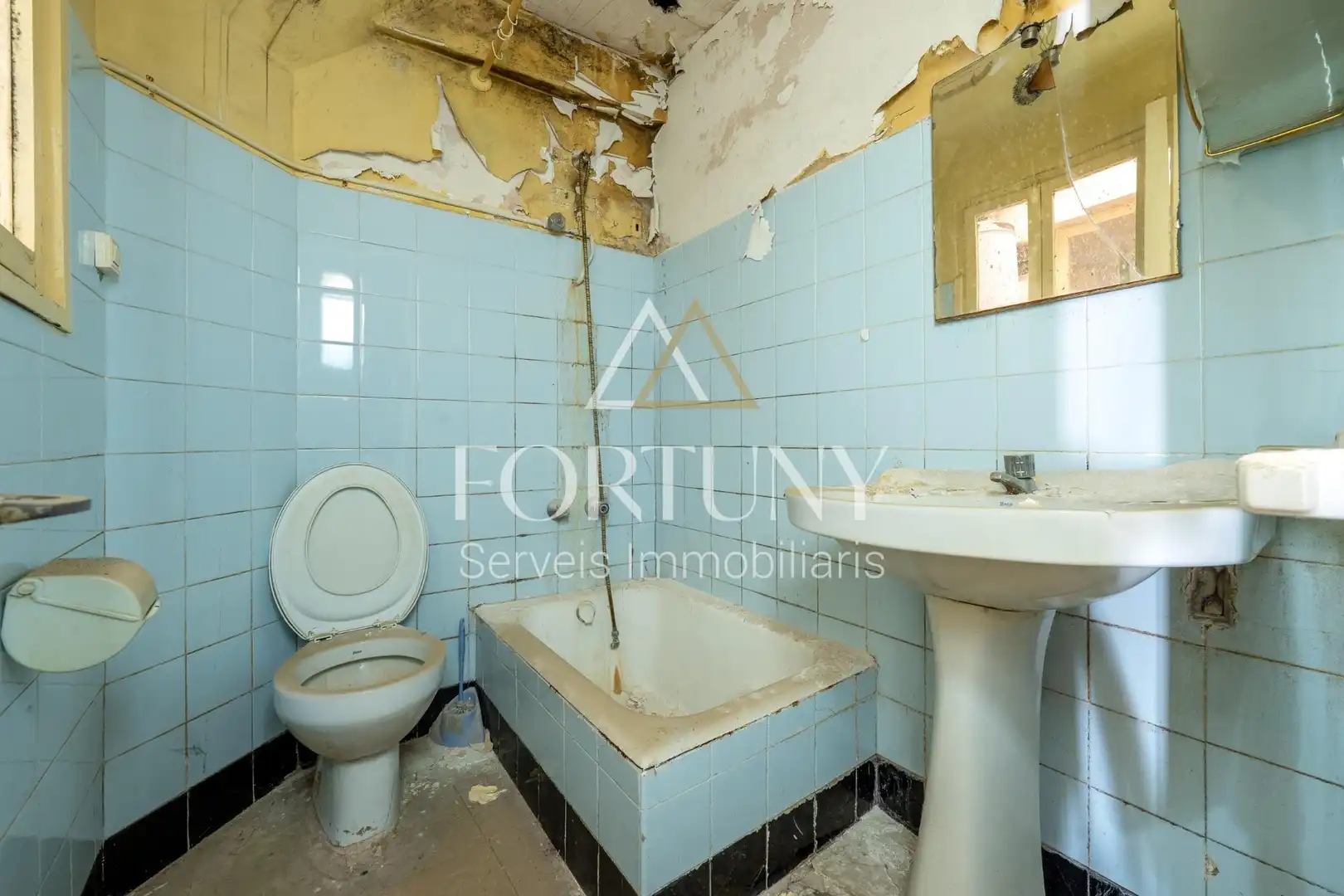 Edificio en venta en TORRES JORDI, L'Espluga de Francolí
