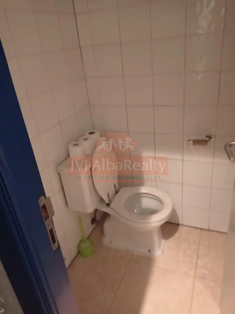 Bathroom of Office for rent in Albacete  with Air Conditioner