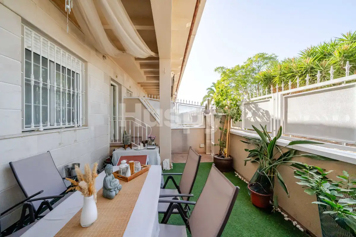 Doppelhaushälfte mit Pool zum Verkauf in C. Uruguay, imagen 31