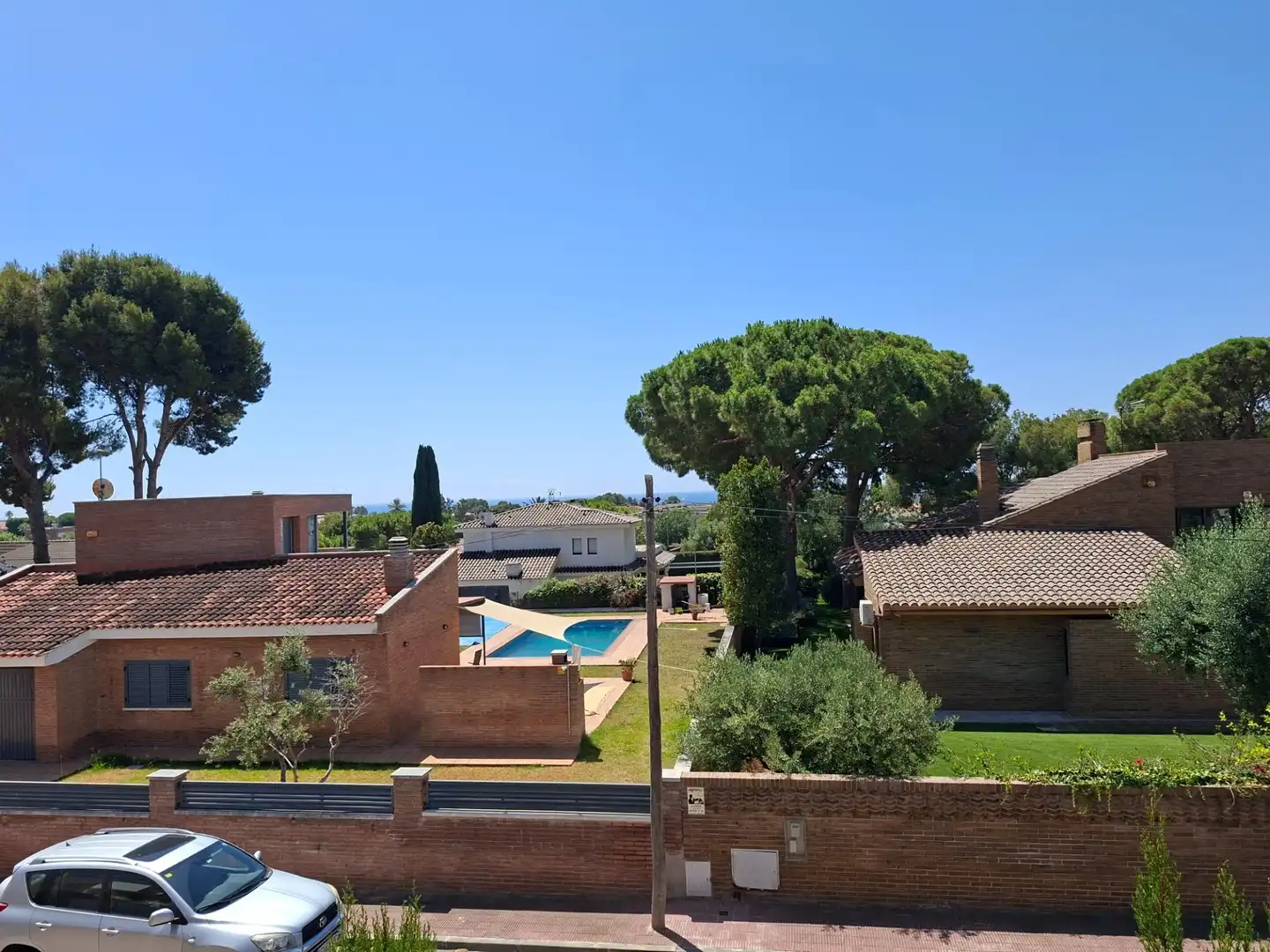 Vista exterior de Casa adosada en venta en El Vendrell con Calefacción, Jardín privado y Terraza