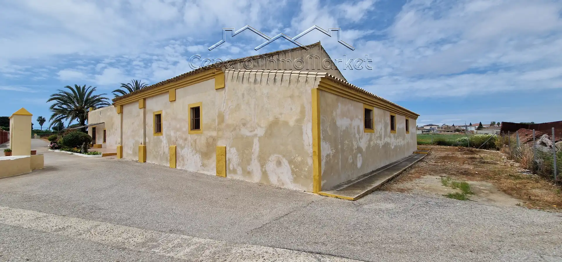 Vista exterior de Finca rústica en venda en El Puerto de Santa María amb Terrassa
