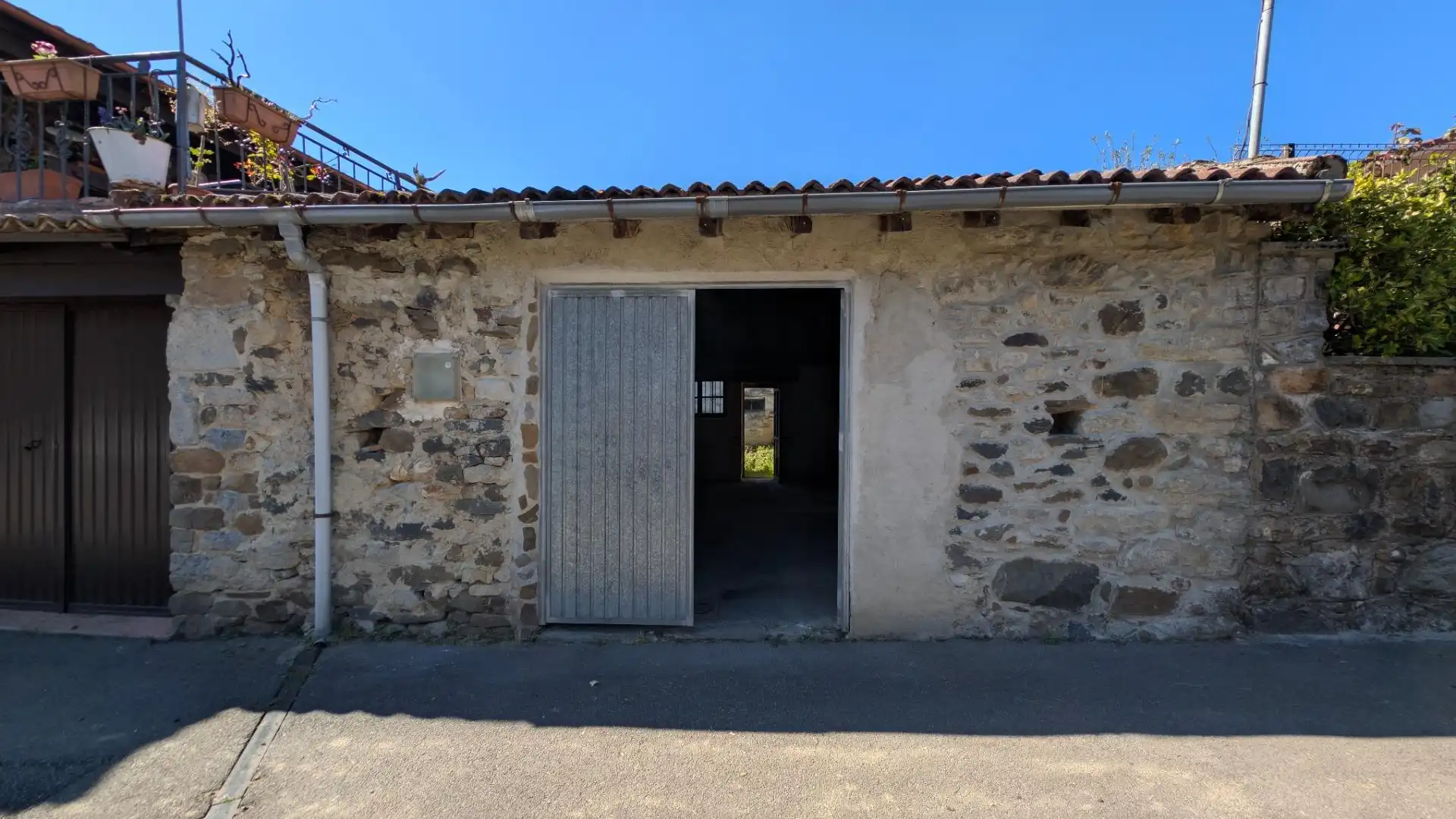 Vista exterior de Casa adosada en venda en Aller amb Jardí privat i Traster
