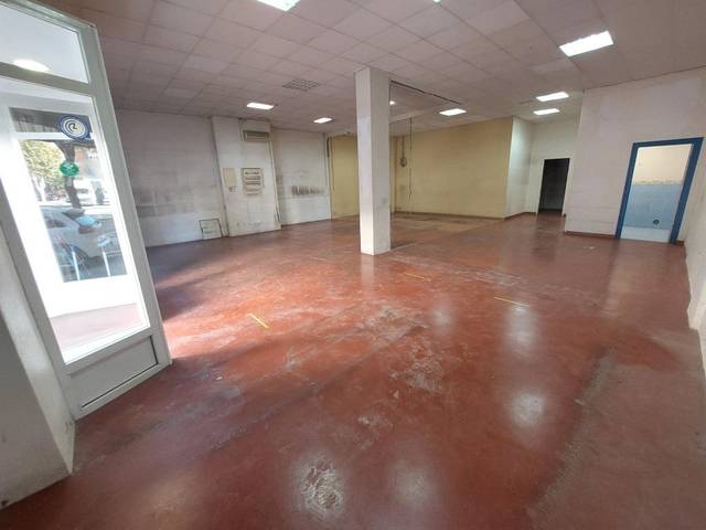 Local comercial en Alquiler en Novelda