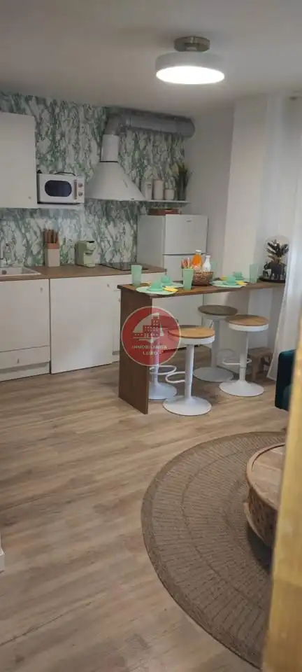 Wohnung zur Miete in Rúa De Monteleón, Campo da Torre - Mollabao