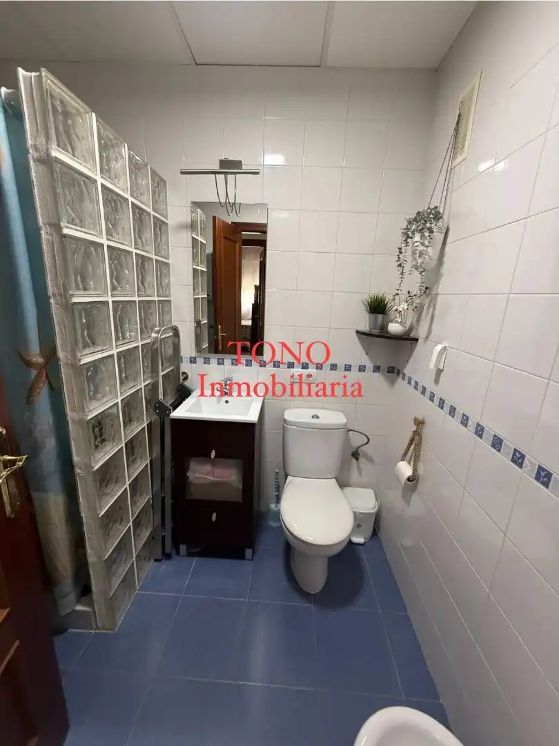 Badezimmer von Wohnung zum Verkauf in Écija mit Klimaanlage, Privatgarten und Ofen