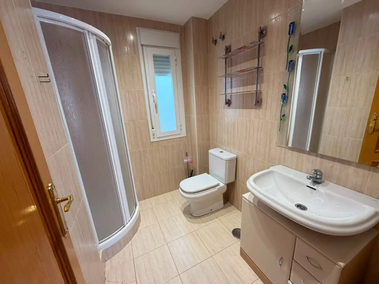 Baño de Piso en venta en Alcaudete con Aire acondicionado, Amueblado y Lavadora