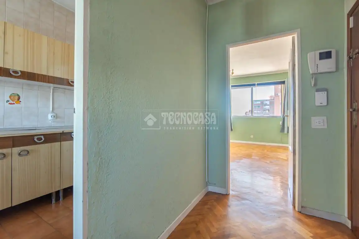 Habitación de Piso en venta en Madrid con Calefacción
