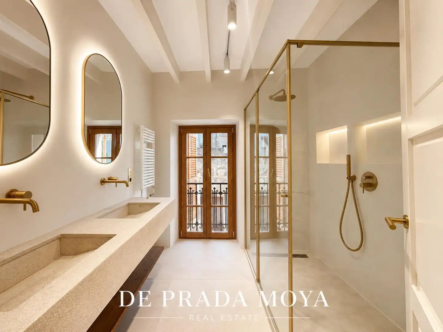 Badezimmer von Einfamilien-Reihenhaus zum Verkauf in Algaida mit Klimaanlage, Heizung und Terrasse