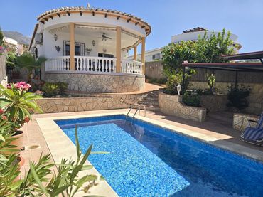 Haus mit Pool zum Verkauf in Alcaucín