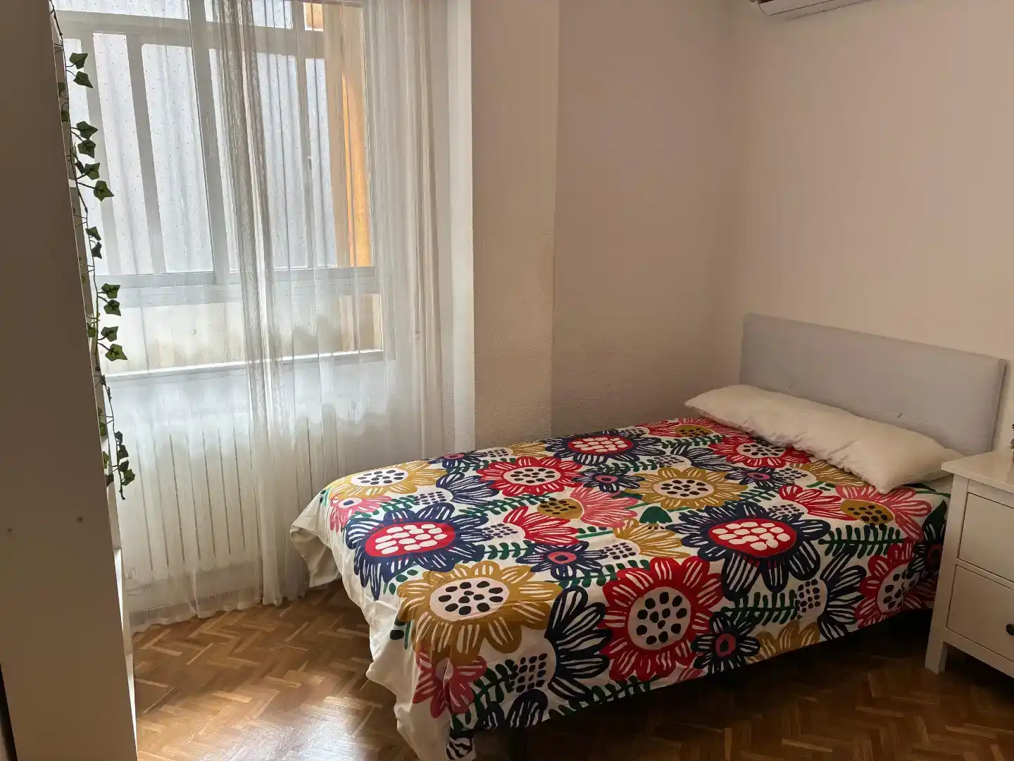 Bedroom of Flat for sale in Salamanca Capital  with Air Conditioner