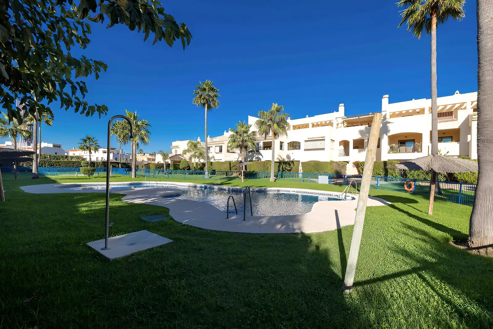 Àtic amb piscina en venda a Estepona Pueblo, imagen 31