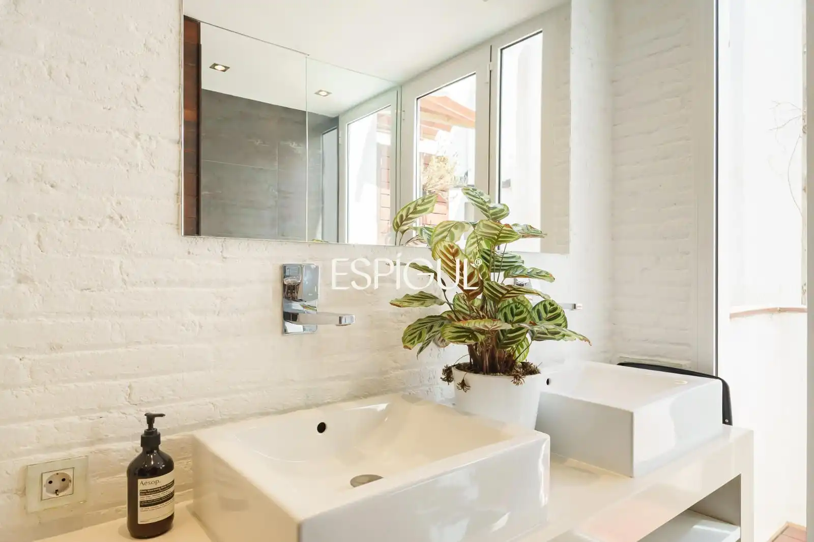 Piso en venta en NOU DE LA RAMBLA, El Poble Sec - Parc de Montjuïc