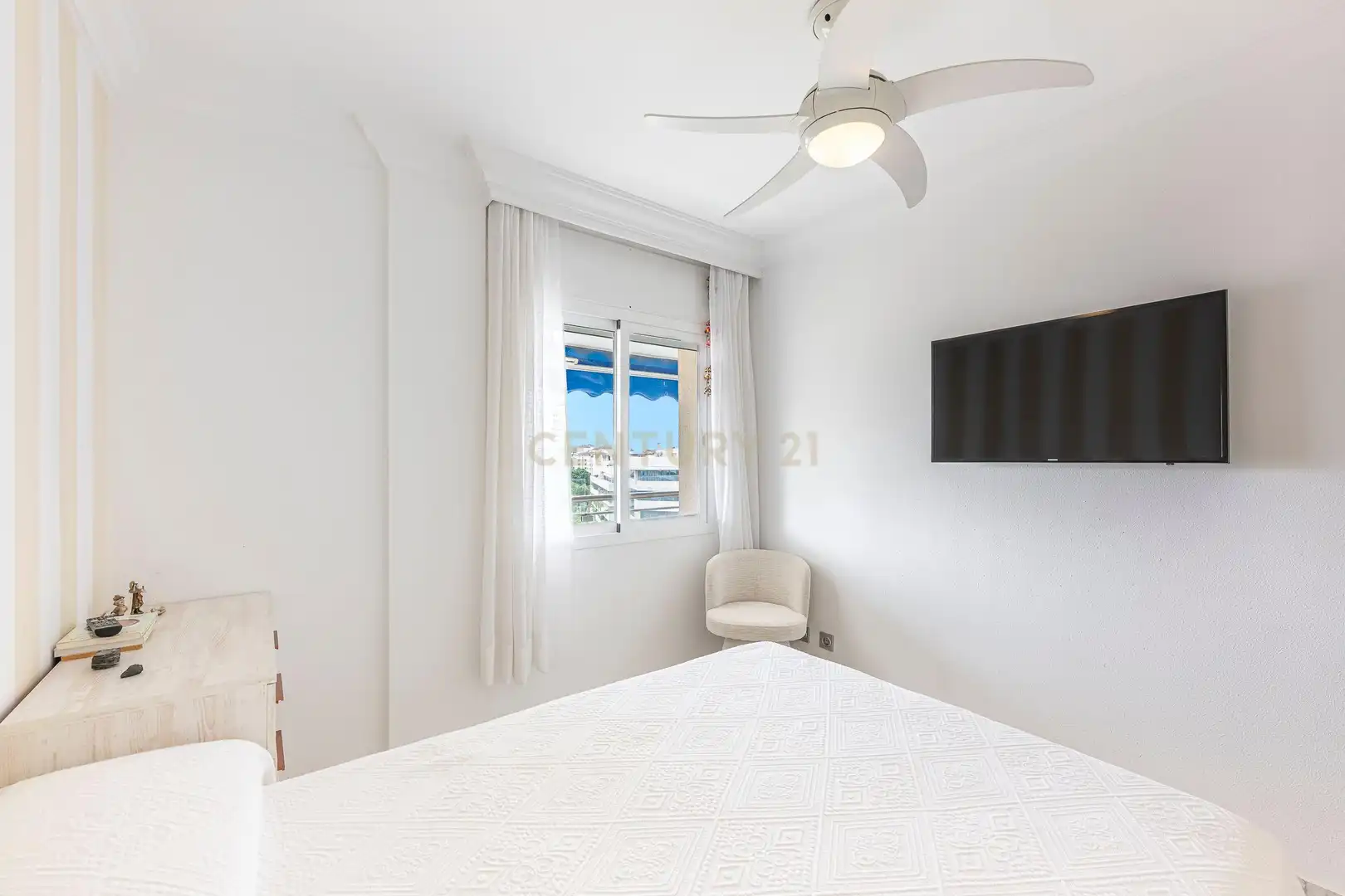 Mini appartamento con piscina in vendita a Calle Ramón Areces, Marbella, Spain Marina Banús 2, imagen 18