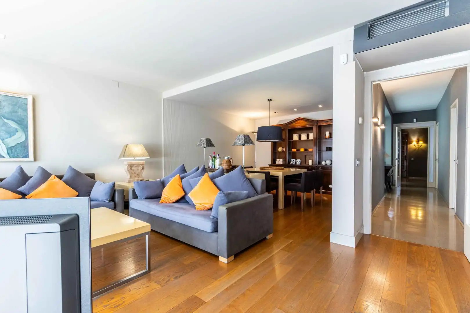 Sala de estar de Casa adosada en venta en Sabadell con Piscina comunitaria