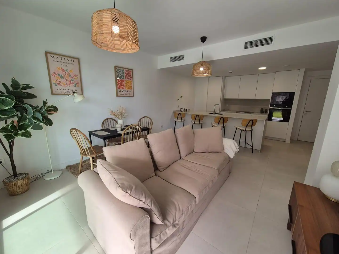 Sala de estar de Planta baja en venta en Fuengirola con Aire acondicionado, Calefacción y Terraza