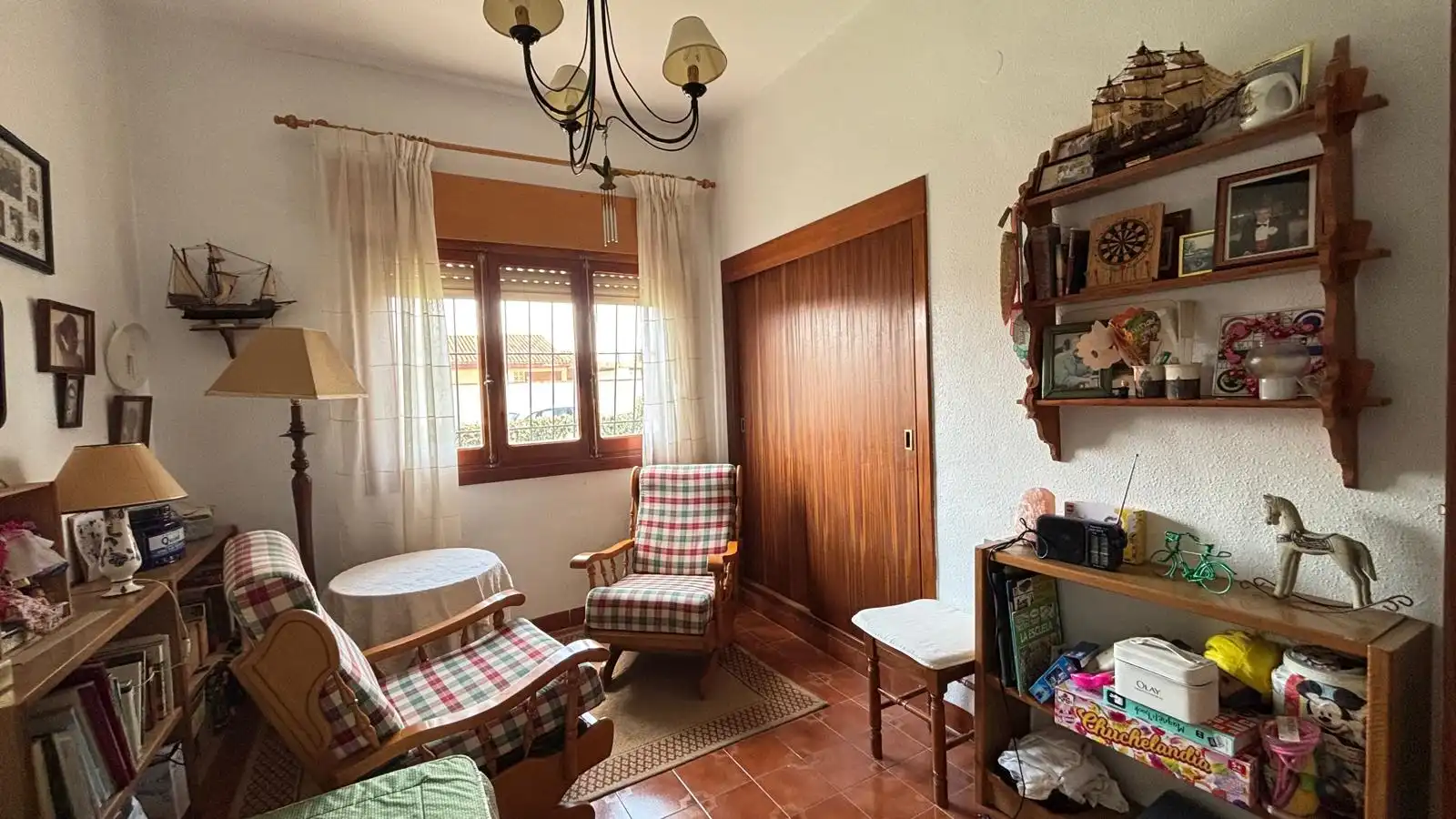 Sala d'estar de Casa o xalet en venda en Cartagena amb Jardí privat