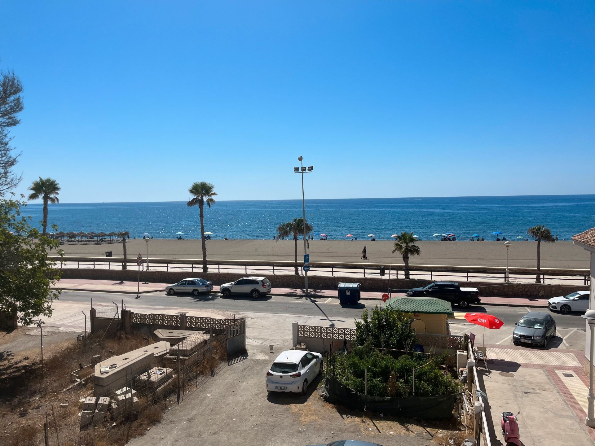 Vista exterior de Casa o xalet en venda en Vélez-Málaga amb Aire condicionat, Calefacció i Traster