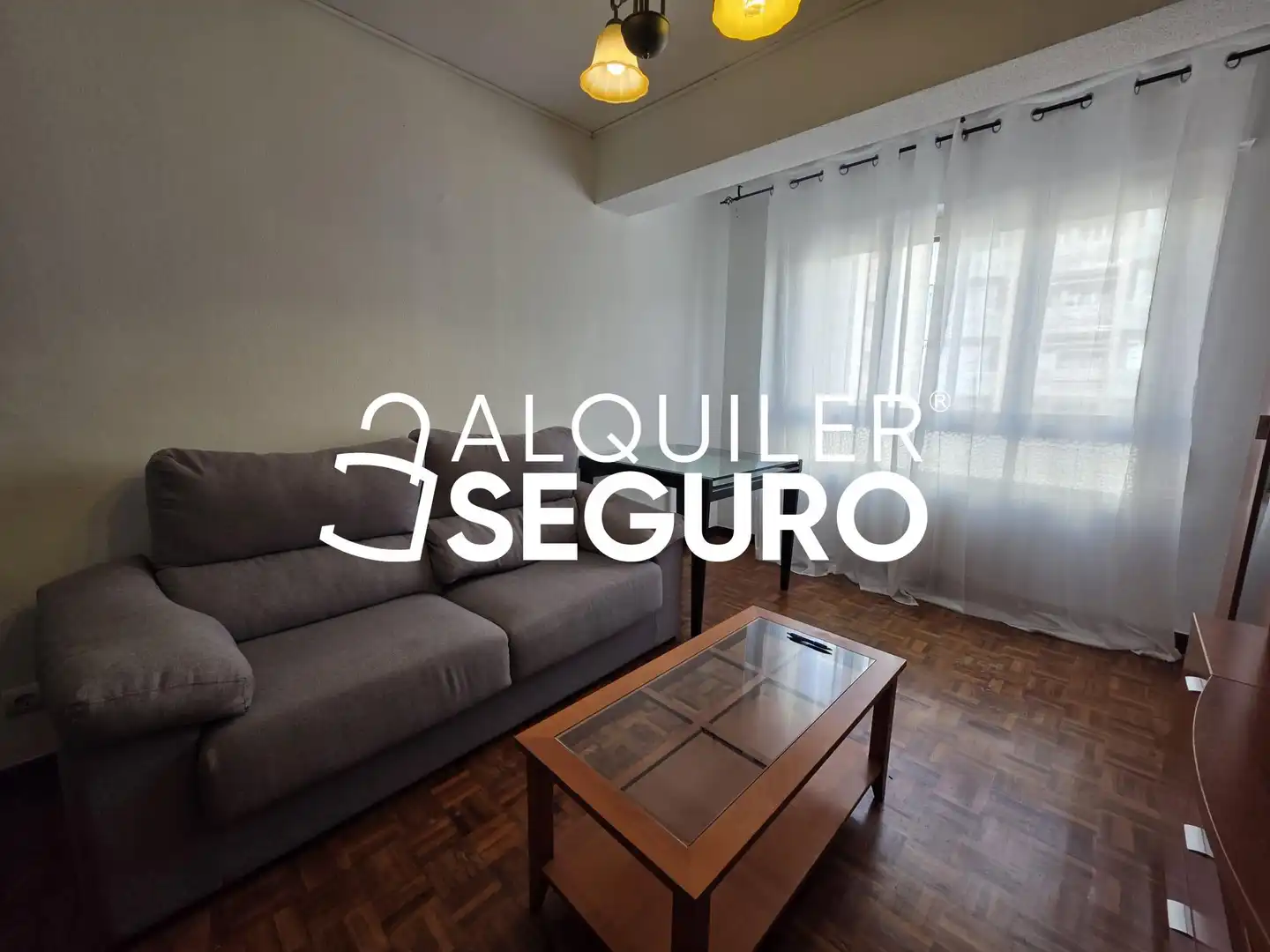 Sala de estar de Piso de alquiler en Burgos con Calefacción, Terraza y Amueblado