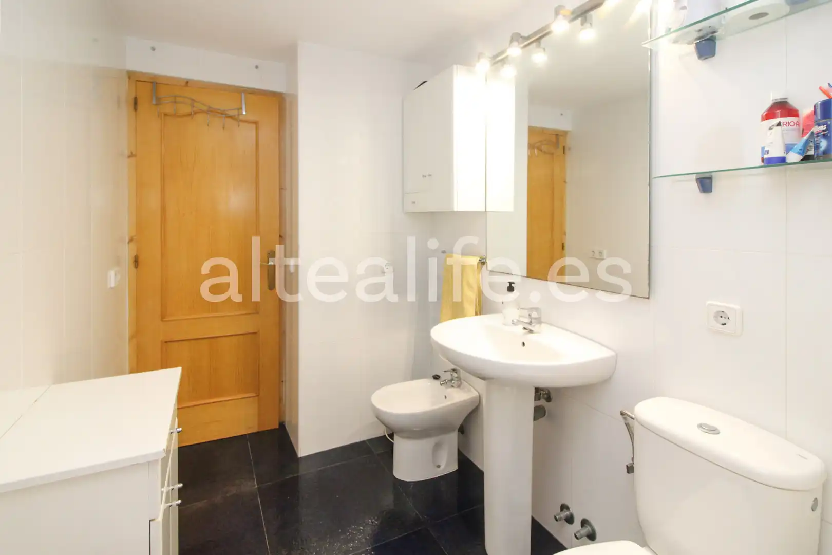 Badezimmer von Wohnungen zum Verkauf in Altea mit Klimaanlage und Terrasse