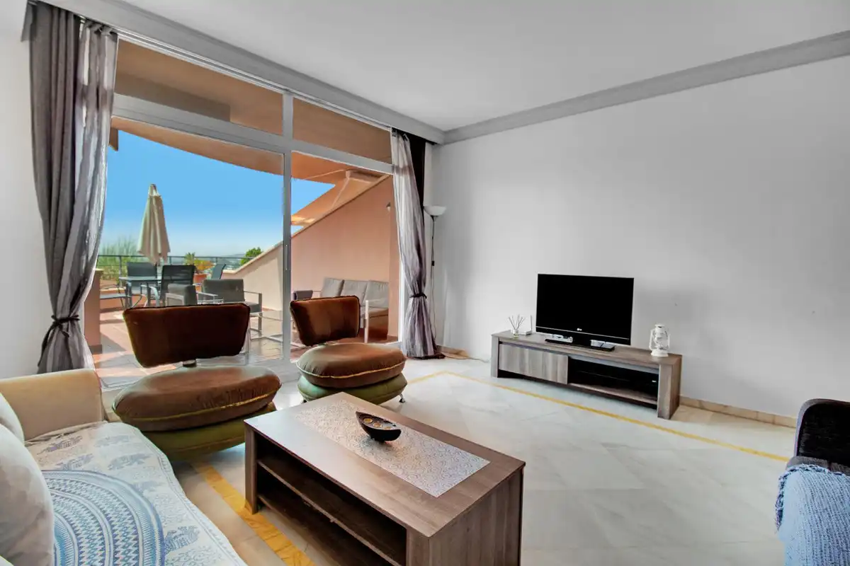 Appartamento con terrazza in vendita a Nueva Andalucía, imagen 4