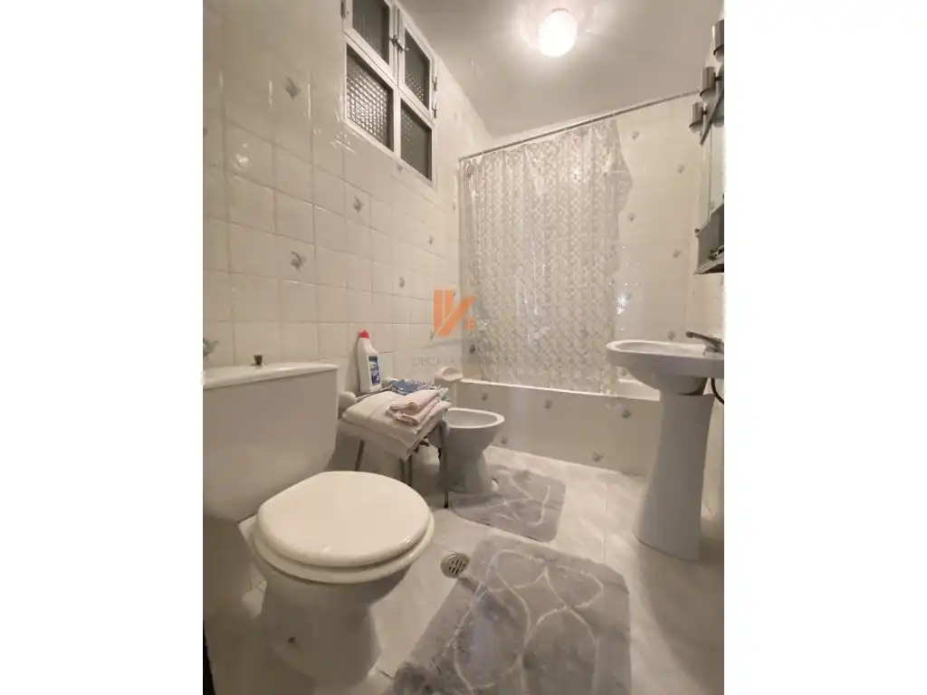 Baño de Casa adosada en venta en Ribeira con Jardín privado, Horno y Microondas