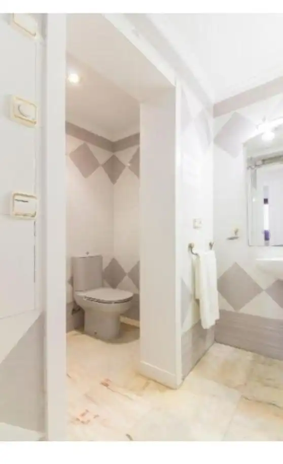 Bany de Apartament en venda en Benidorm amb Aire condicionat, Terrassa i Moblat