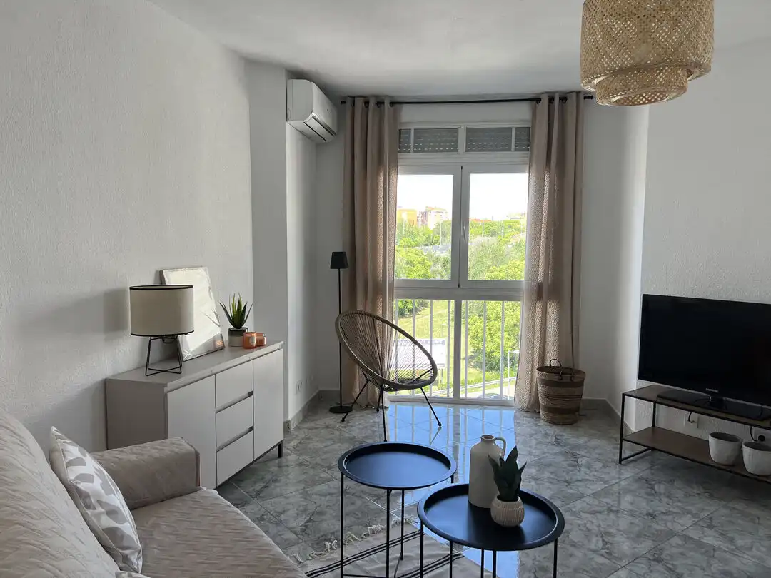Living room of Flat for rent in Valdemoro  with Air Conditioner, Heating and Washing machine