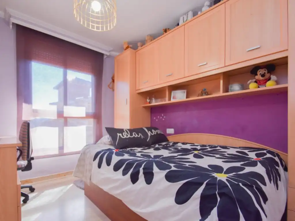 Habitación de Dúplex en venta en Granada con Piscina