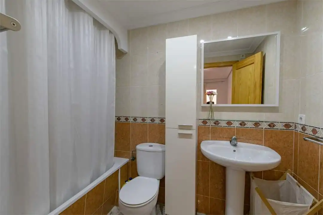 Baño de Piso en venta en Málaga con Terraza y Trastero