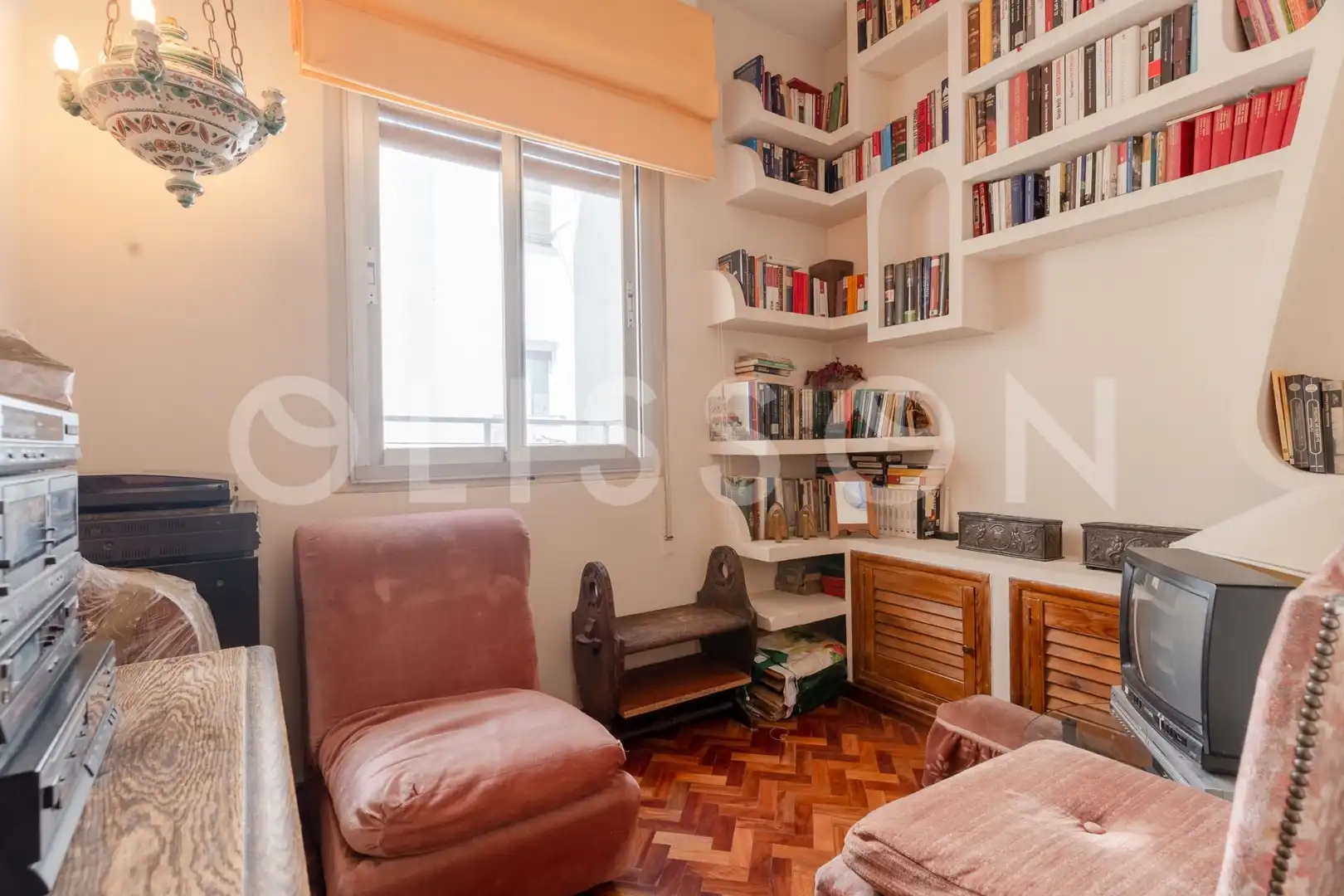 Sala de estar de Piso en venta en Madrid con Calefacción, Trastero y Amueblado