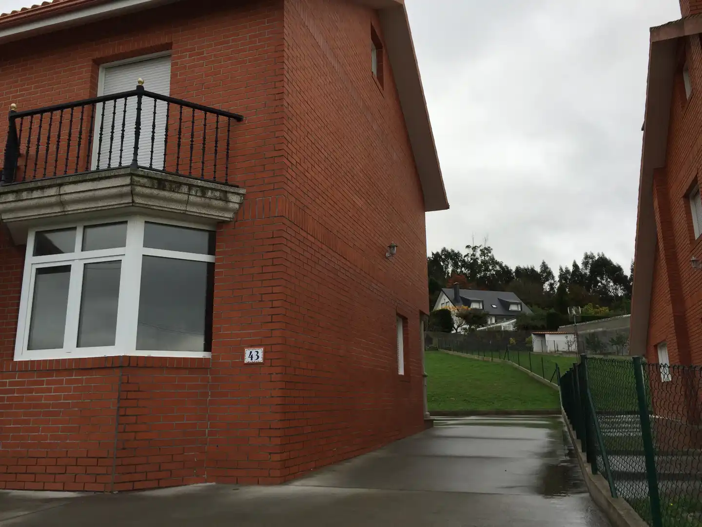 Exterior view of Houses for sale in Santiago de Compostela   with Furnished