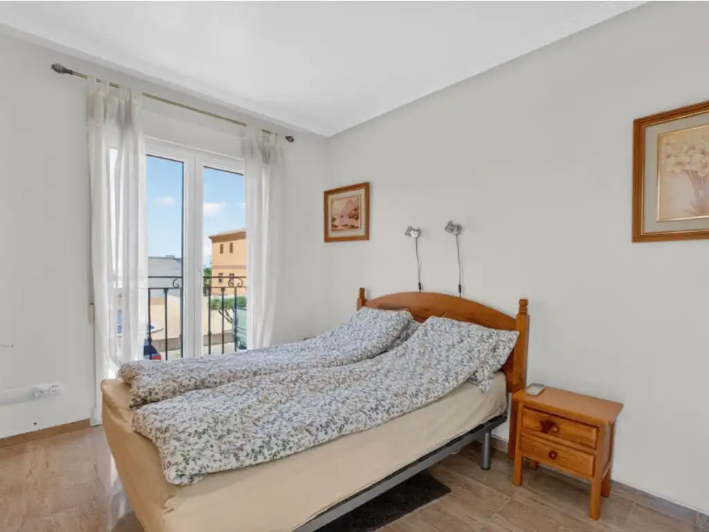 Dormitori de Casa adosada en venda en Torrevieja amb Aire condicionat, Moblat i Forn