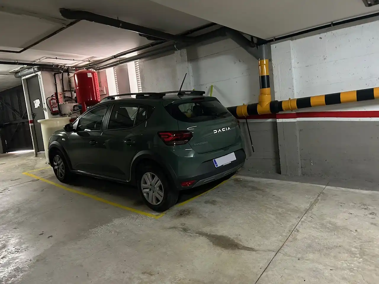 Aparcament de Pis en venda en Vallirana amb Aire condicionat, Calefacció i Terrassa