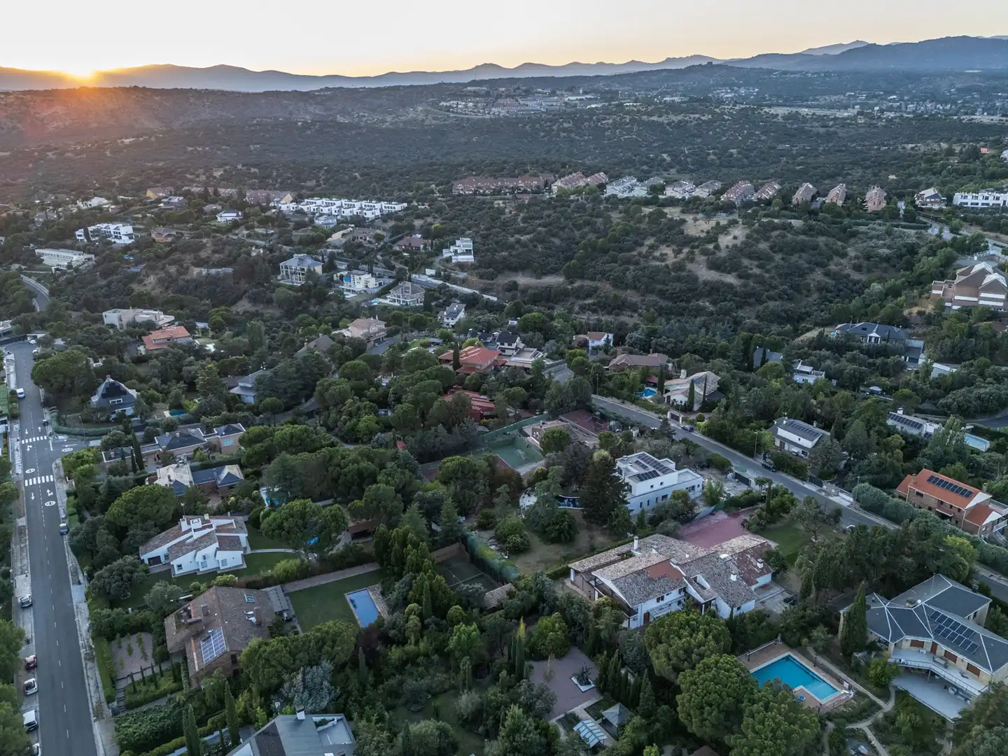 Vista exterior de Casa o chalet en venta en Las Rozas de Madrid con Aire acondicionado, Calefacción y Jardín privado