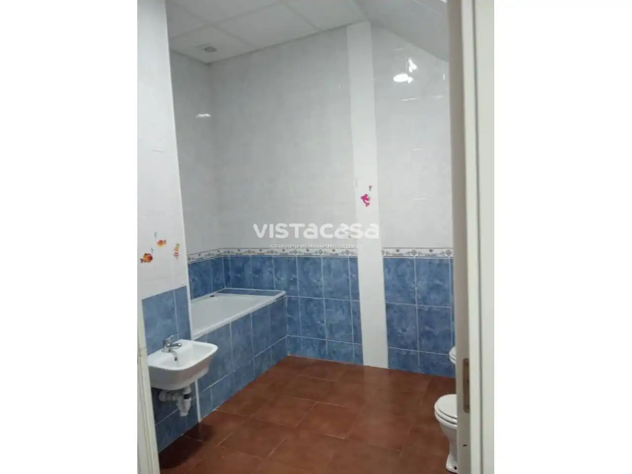 Baño de Local de alquiler en Mairena del Alcor con Aire acondicionado