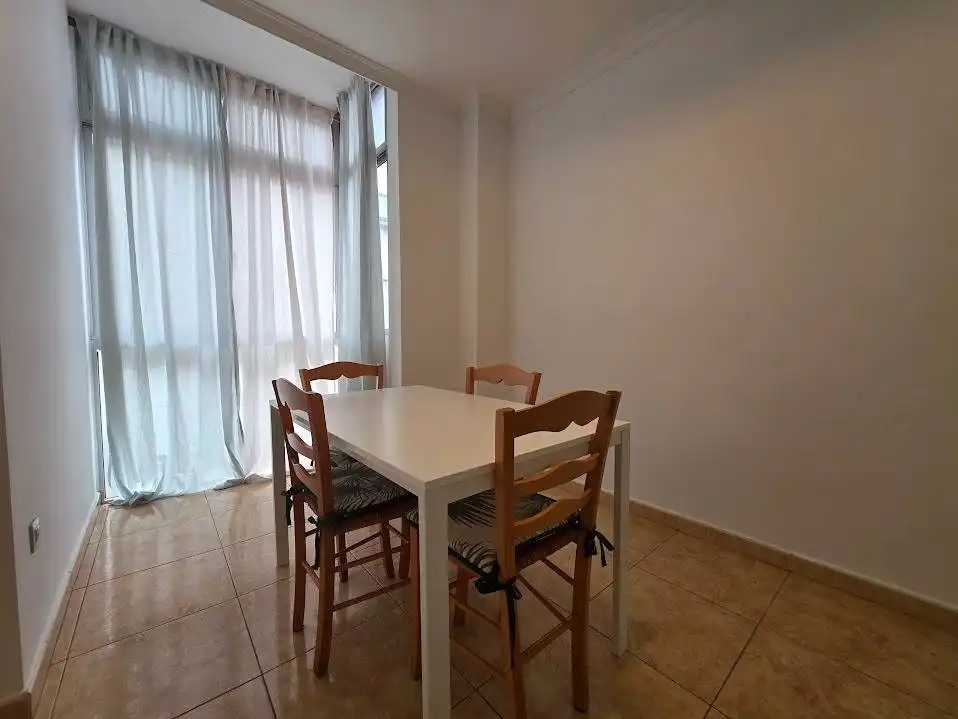 Comedor de Piso en venta en Las Palmas de Gran Canaria con Amueblado